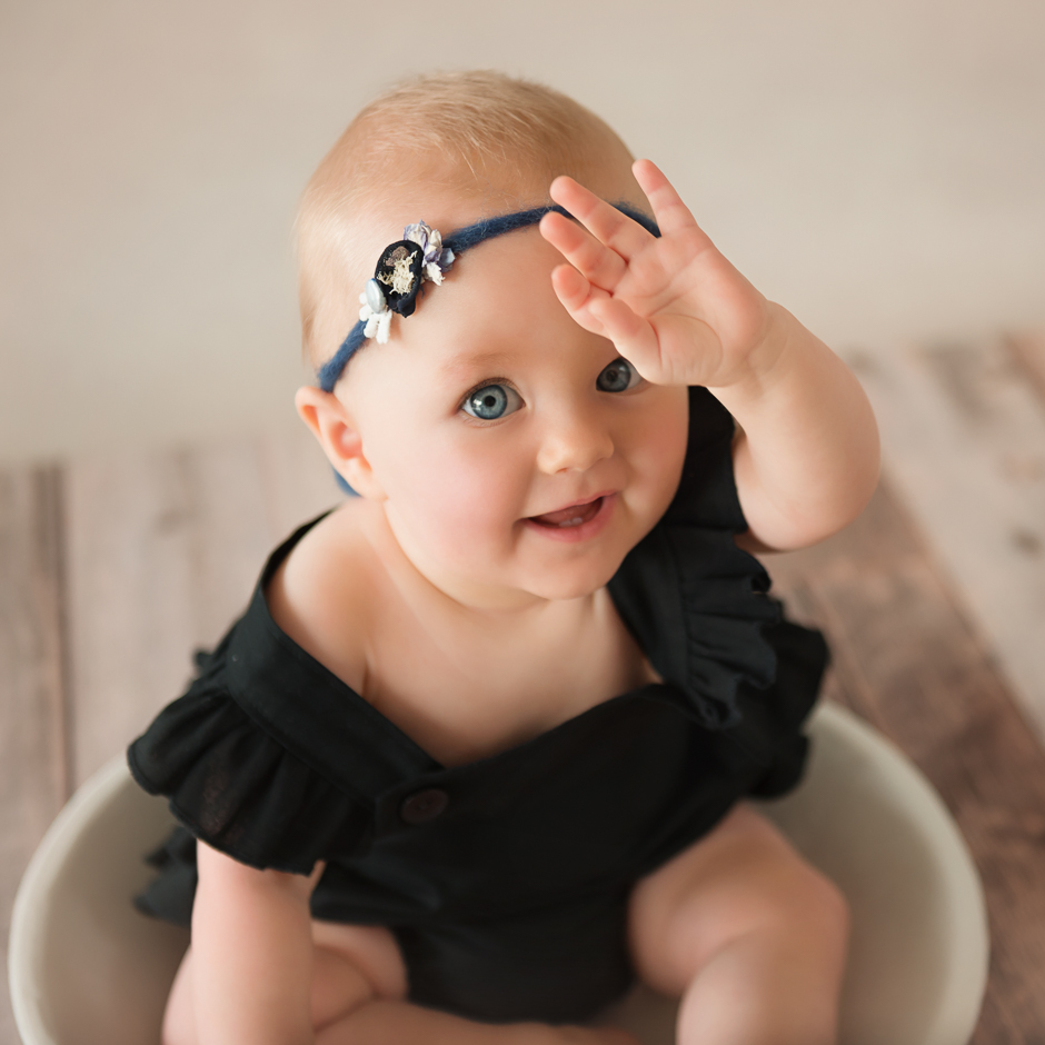 Brisbane sitter session, baby milestone photography, baby photos Brisbane, baby portraits, baby smiles