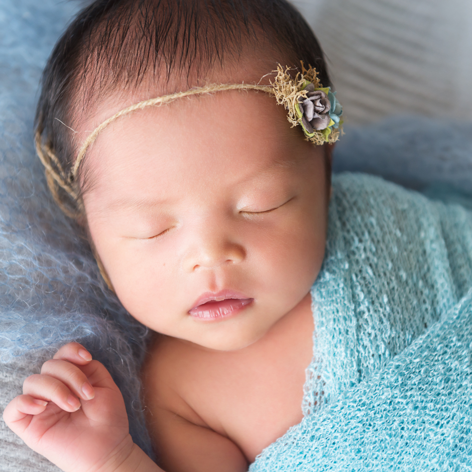 Brisbane Newborn Photography, Baby photographer Brisbane, Vietnamese newborn girl