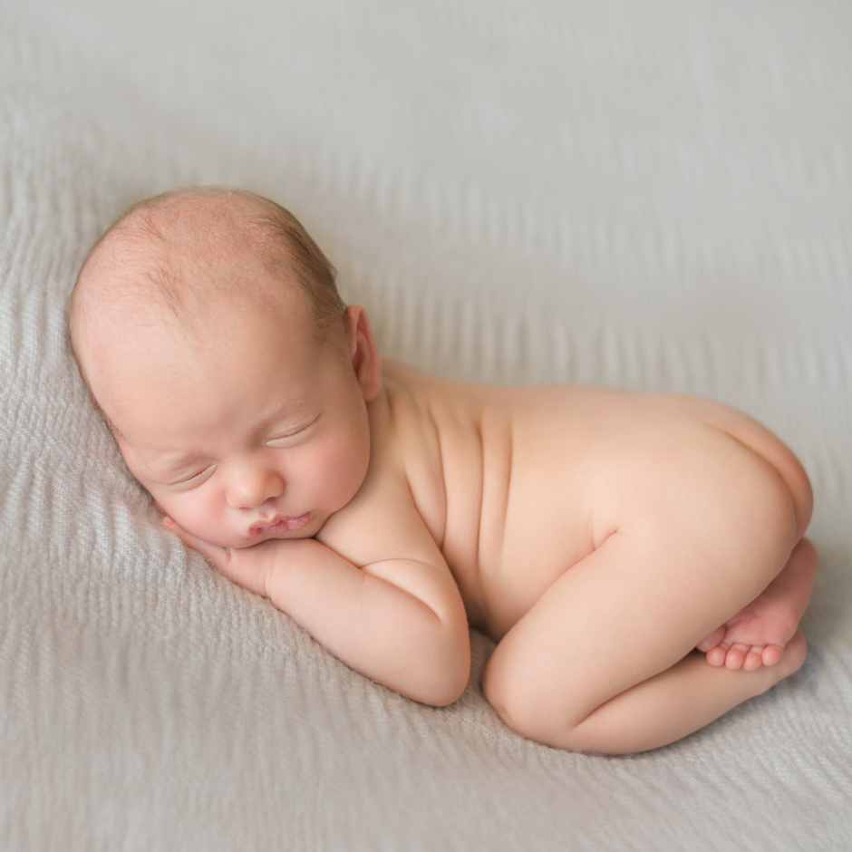 Brisbane newborn session, neutral soft colour session, natural earthy setup, Brisbane Newborn Photographer, Brisbane baby photography, newborn session, Brisbane babies, baby shower gift idea, beautiful newborn photography Brisbane